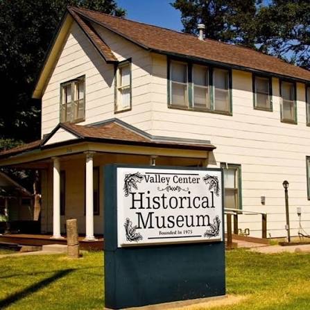 Valley Center Historical Museum building and museum sign.